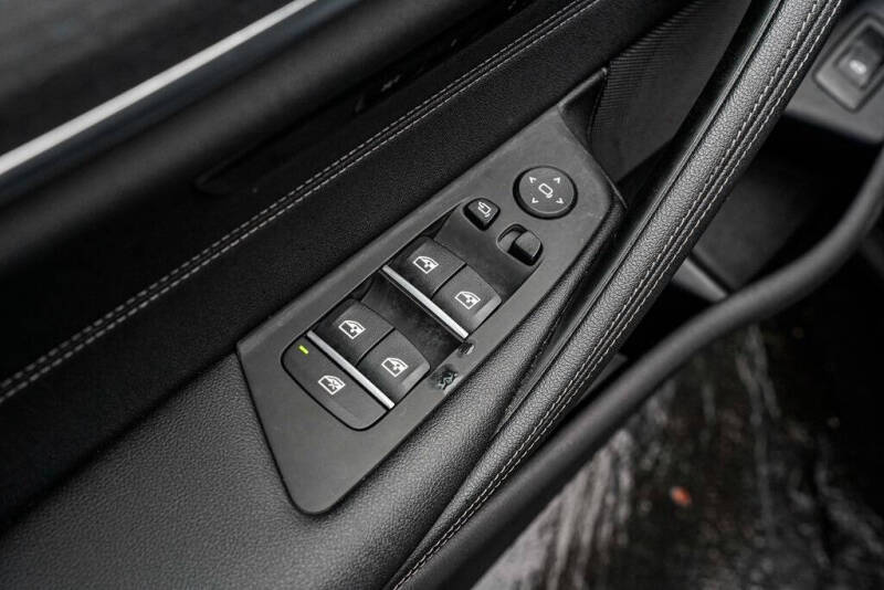 2022 BMW 5 Series 530i