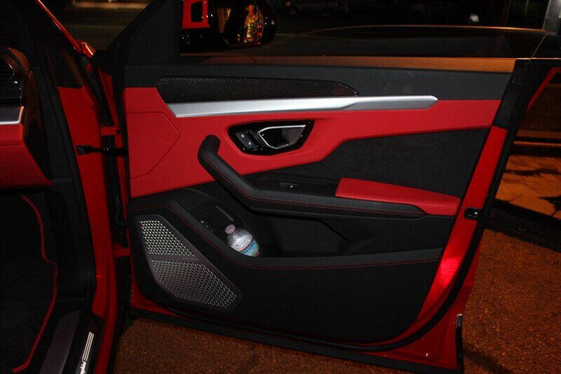 2019 Lamborghini Urus