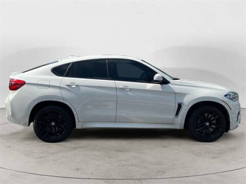 2015 BMW X6 M