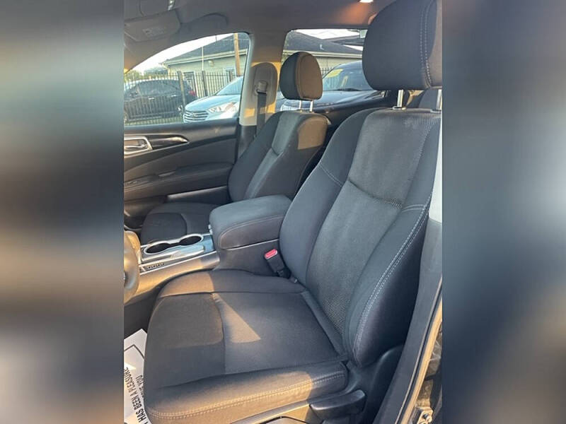 2017 Nissan Pathfinder