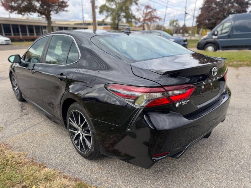 2024 Toyota Camry SE