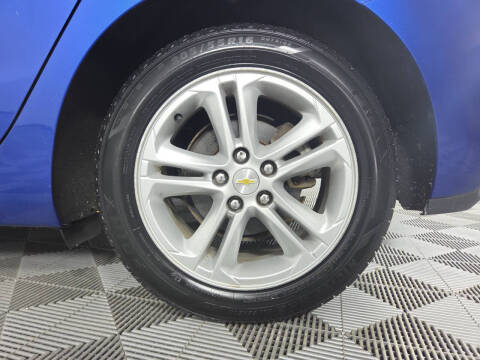 2017 Chevrolet Cruze LT Auto