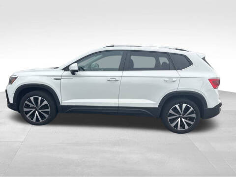2022 Volkswagen Taos SE 4Motion