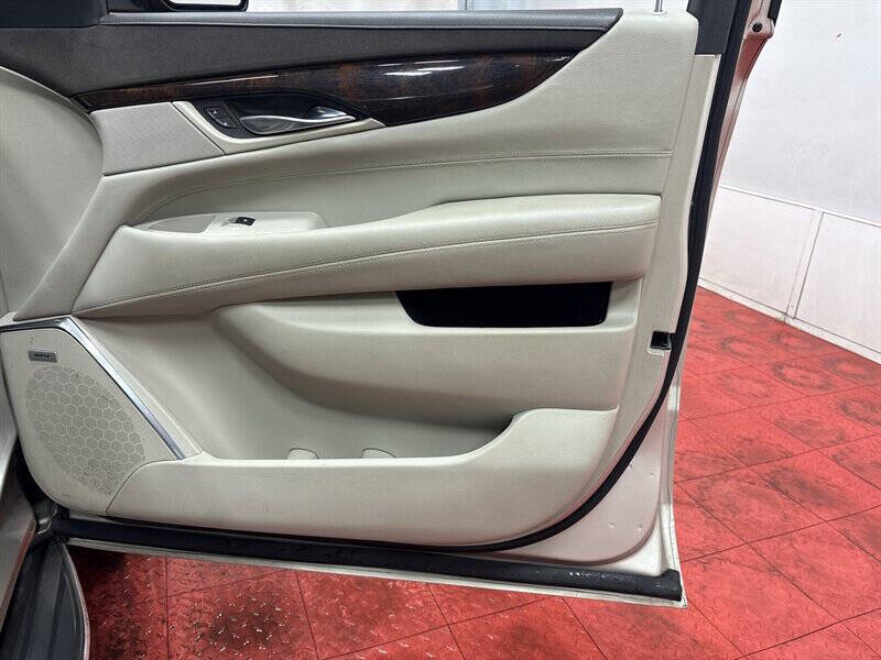 2015 Cadillac Escalade ESV Luxury