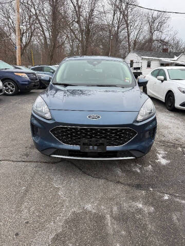 2020 Ford Escape SE