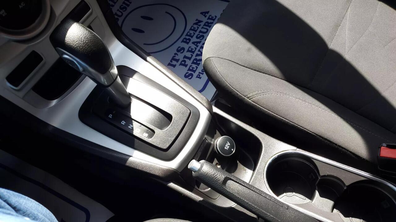 2014 Ford Fiesta SE 4dr Hatchback 22