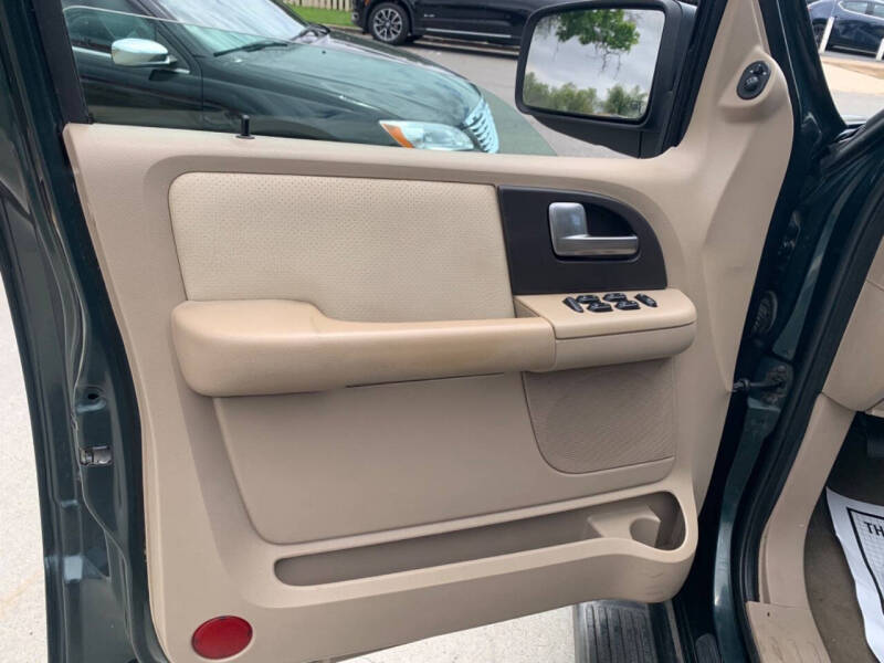 2003 Ford Expedition XLT