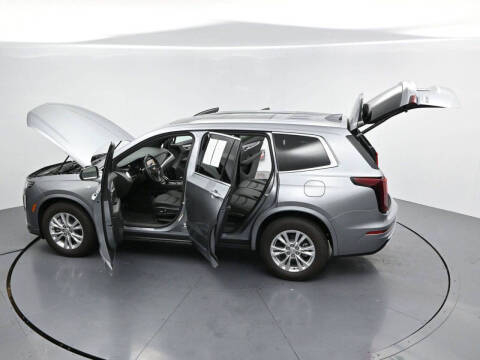 2025 Cadillac XT6 Luxury