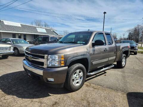 2007 Chevrolet Silverado 1500 for sale at MEDINA WHOLESALE LLC in Wadsworth OH