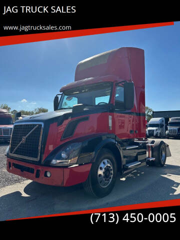 2015 Volvo VNL SINGLE AXLE DAY CAB for sale at JAG TRUCK SALES in Houston TX