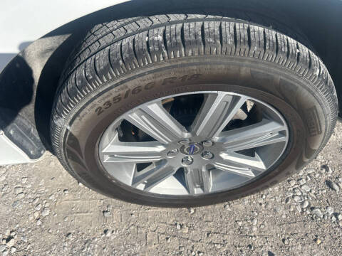 2017 Volvo XC60 T5 Inscription