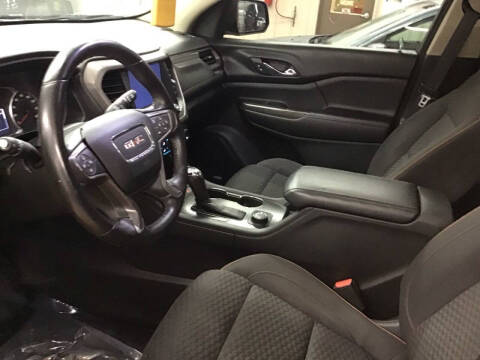 2017 GMC Acadia SLE-2