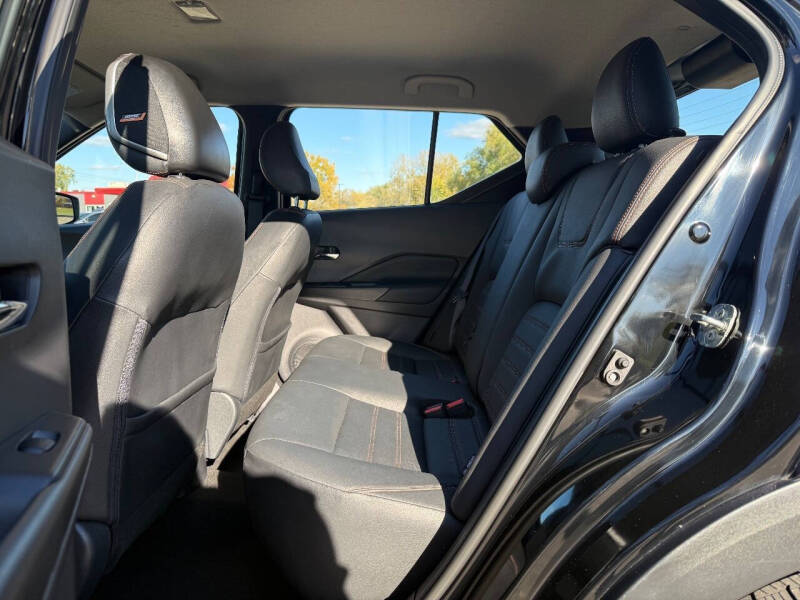 2020 Nissan Kicks SR