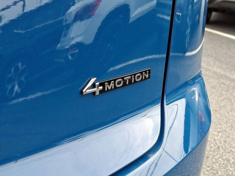 2026 Volkswagen Atlas Cross Sport SEL R-Line Black 4Motion