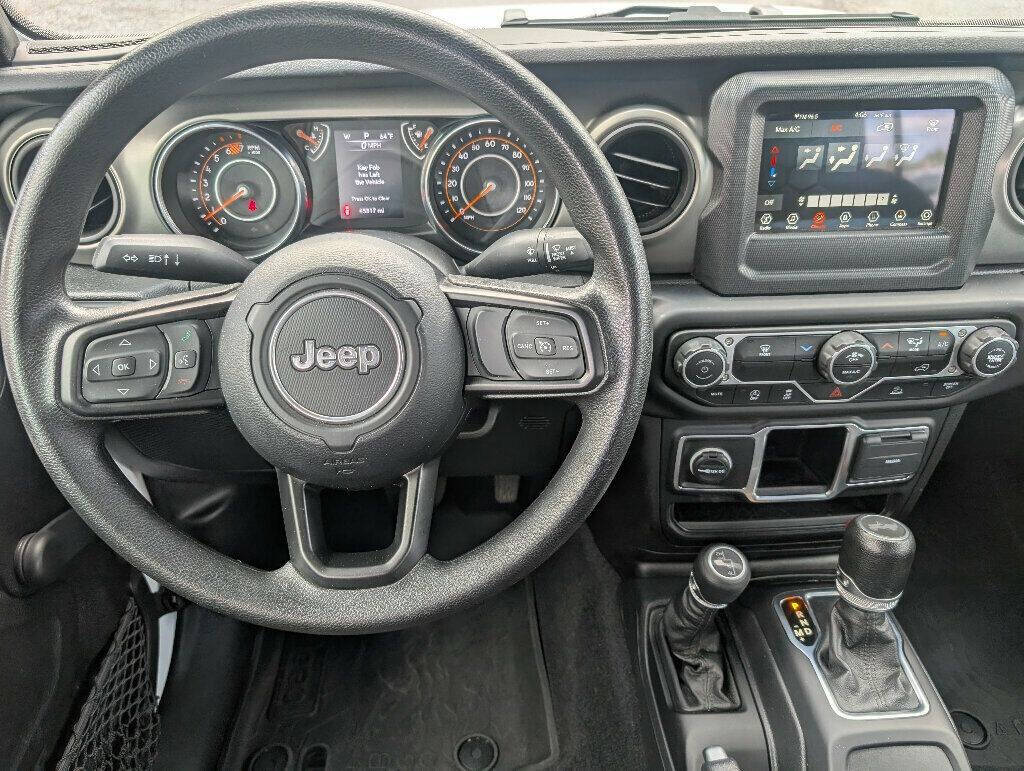 2023 Jeep Wrangler 23
