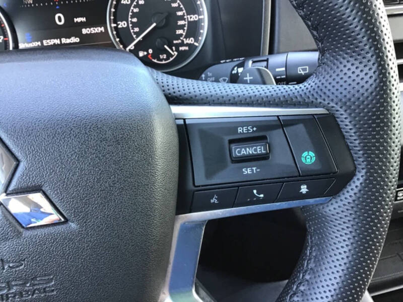 2024 Mitsubishi Outlander SE