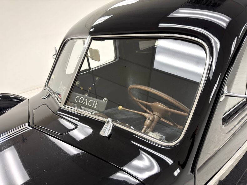 1940 Pontiac Bonneville