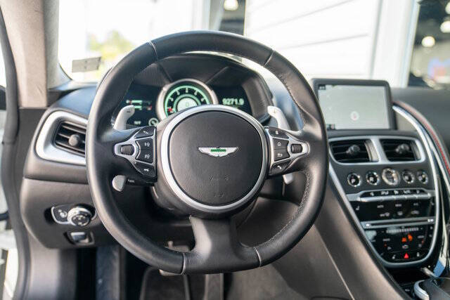 2019 Aston Martin DB11 11