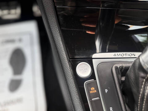 2015 Volkswagen Golf R 4Motion