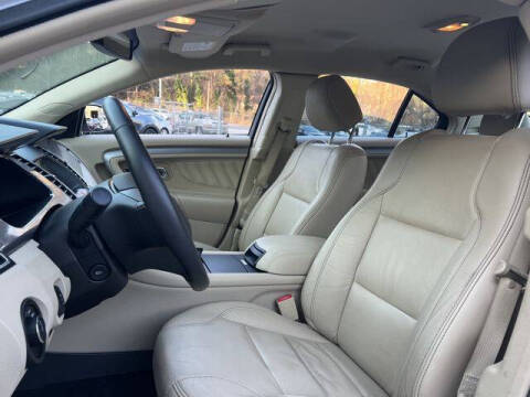 2016 Ford Taurus SEL