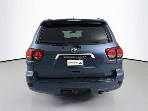 2022 Toyota Sequoia Platinum