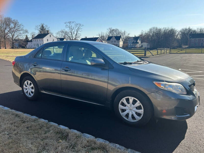 2010 Toyota Corolla LE photo 13