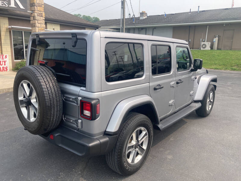 2020 Jeep Wrangler Unlimited Sahara photo 8