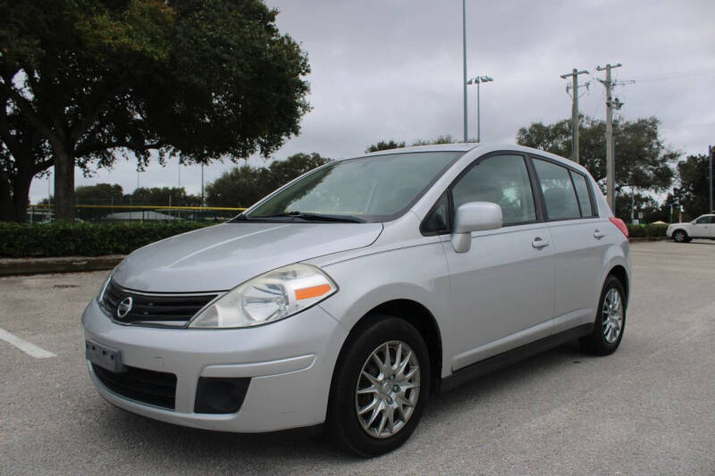 2011 Nissan Versa 1.8 S