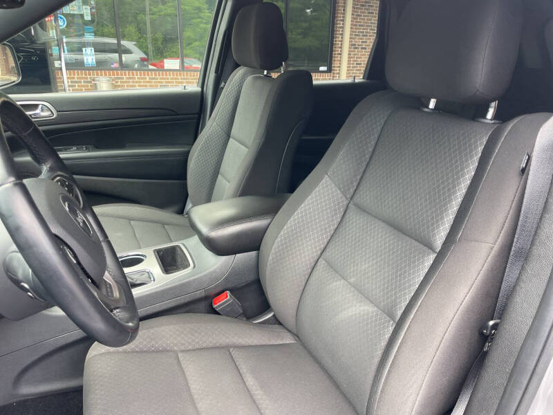 2020 Jeep Grand Cherokee Laredo E