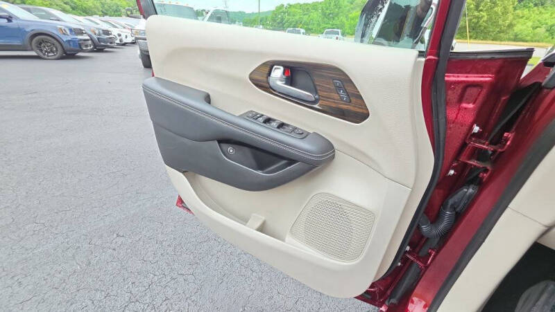 2023 Chrysler Pacifica Plug-In Hybrid Limited