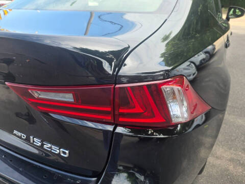2015 Lexus IS 250 Crafted Line