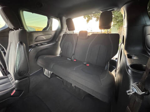 2022 Chrysler Pacifica Touring