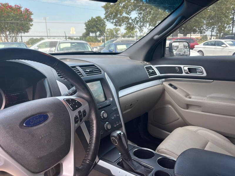 2011 Ford Explorer XLT