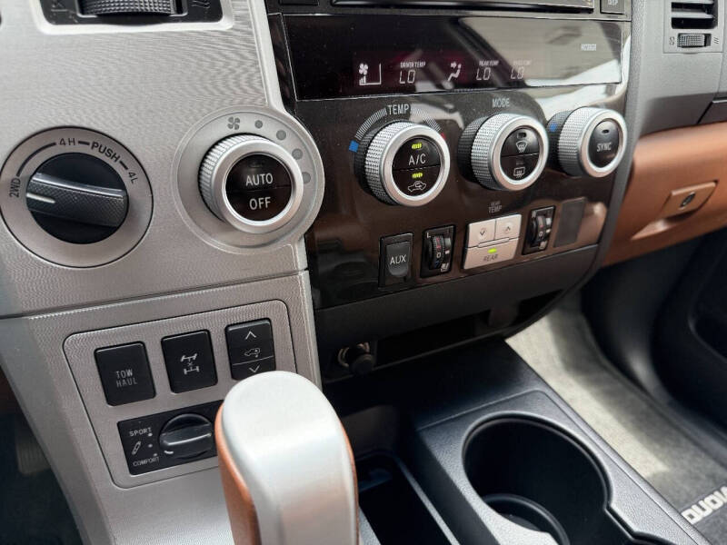 2008 Toyota Sequoia Platinum