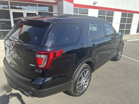 2017 Ford Explorer Sport