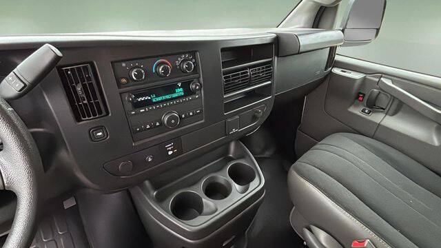 2024 GMC Savana 2500