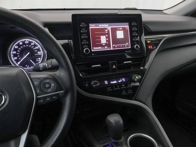 2022 Toyota Camry Hybrid LE