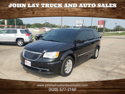 2016 Chrysler Town and Country for sale at John Lay Truck and Auto Sales in Independence KS