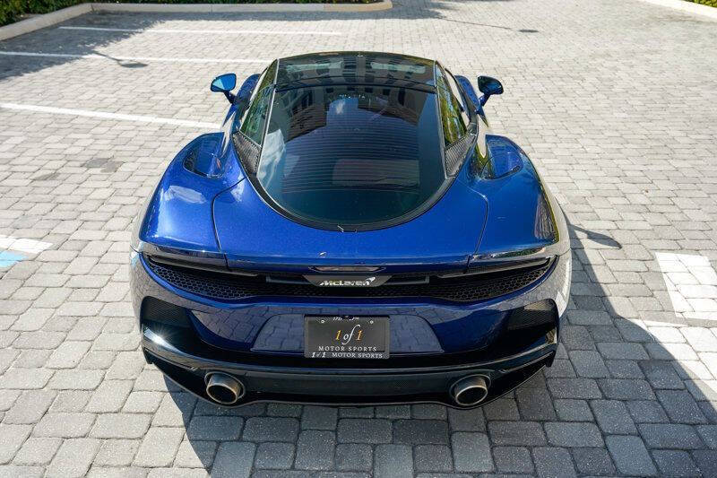 2023 McLaren GT