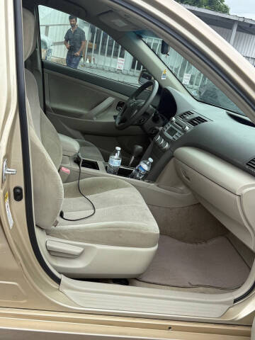 2011 Toyota Camry LE