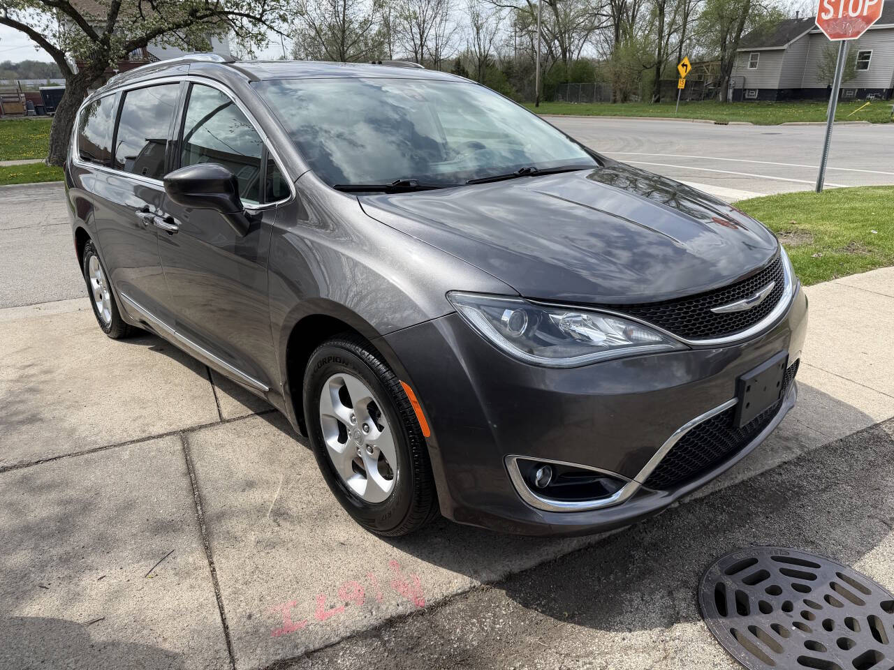 Gray 2017 Chrysler Pacifica Touring-L Plus Touring-L Plus 4dr Mini-Van 1