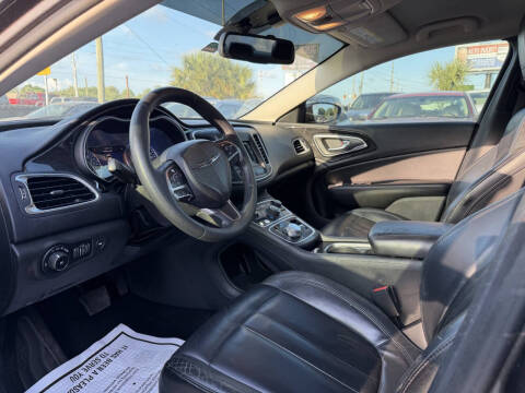 2015 Chrysler 200 C