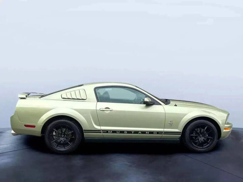 2005 Ford Mustang V6 Premium