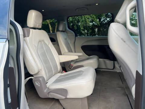 2021 Chrysler Pacifica Touring L