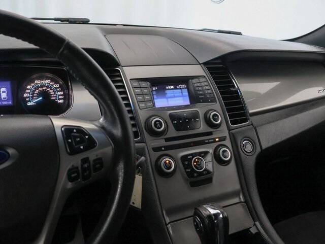 2016 Ford Taurus SEL