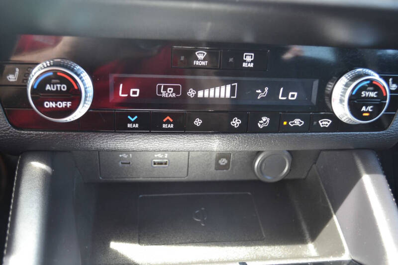 2024 Mitsubishi Outlander SEL