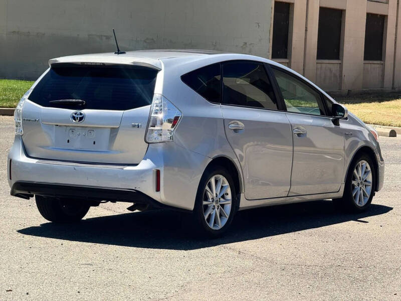 2012 Toyota Prius v