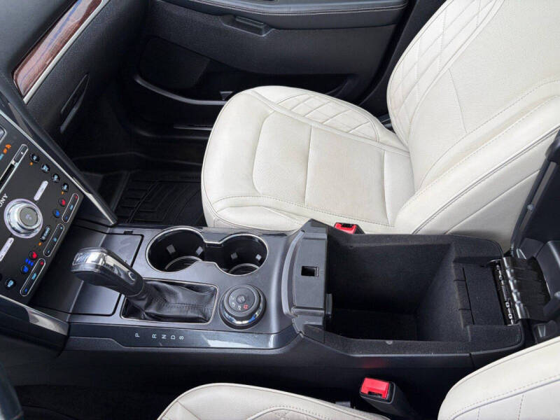 2017 Ford Explorer Platinum
