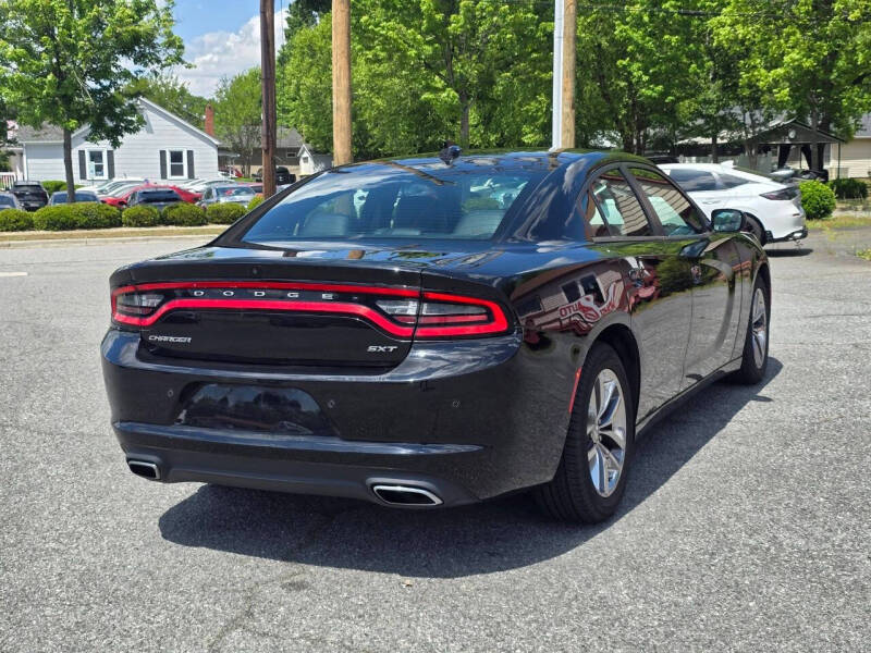 2016 Dodge Charger SXT