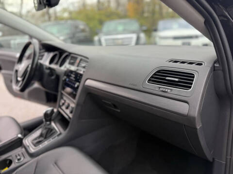 2019 Volkswagen Golf SportWagen